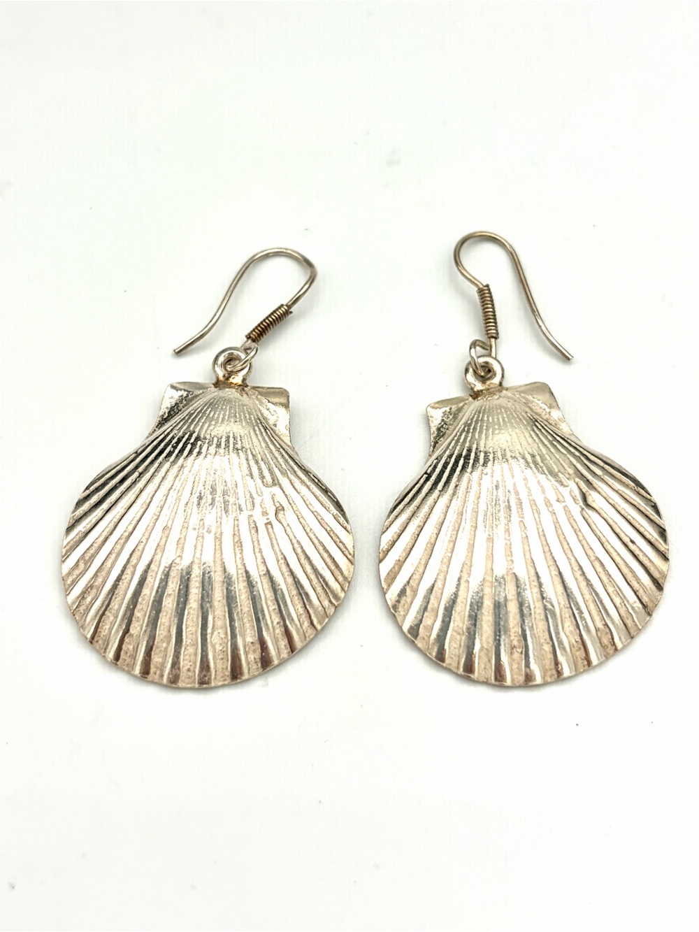 Sea Shell Drop Earrings - Vintage Sterling Silver Mexico TN-48 Collectible